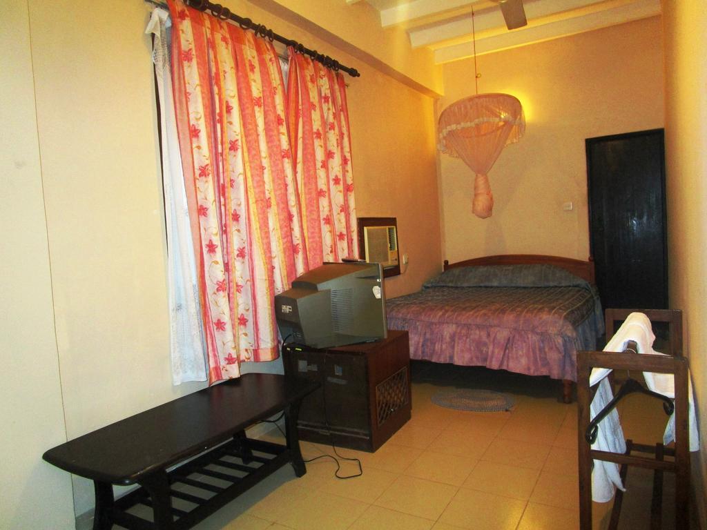 Hotel Shalini Anuradhápura Pokoj fotografie