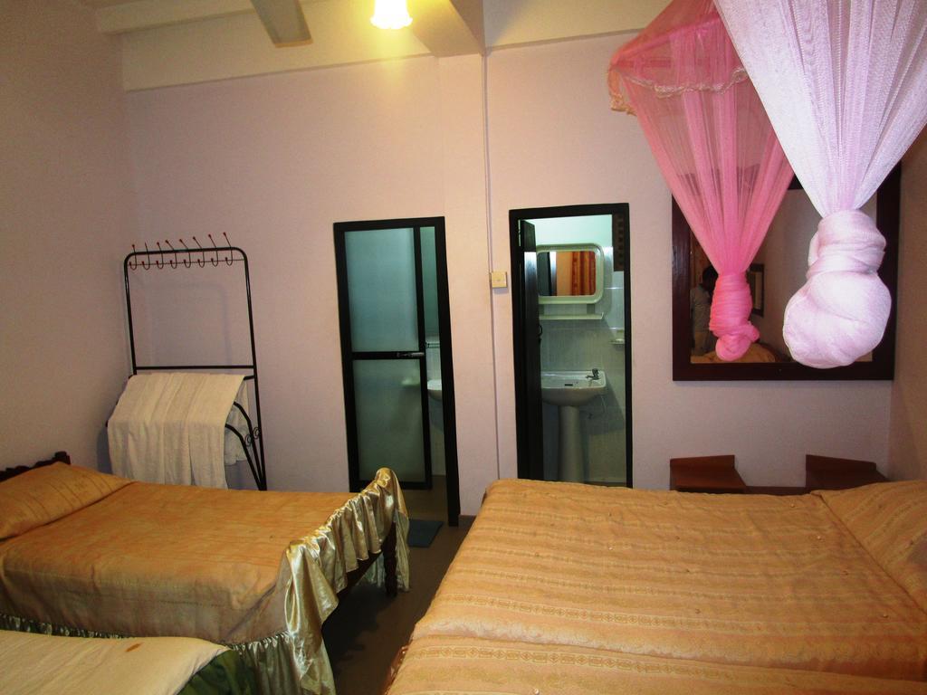 Hotel Shalini Anuradhápura Pokoj fotografie