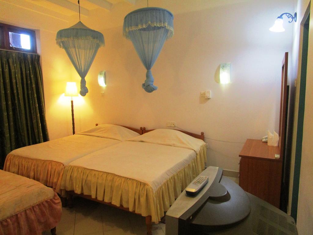 Hotel Shalini Anuradhápura Pokoj fotografie